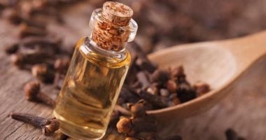 هل تعلم أن زيت القرنفل يعالج 4 مشكلات صحية ويعزز صحة قلبك؟ اكتشف الفوائد المذهلة!