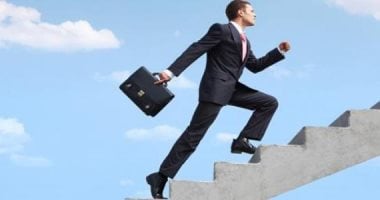 <p><strong>4 أبراج تتمتع ببعد نظر: هل برج الدلو فضولي حقًا؟ وكيف يتمسك الحمل بمستقبله؟</strong></p>