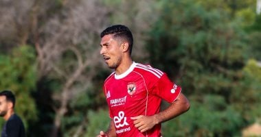 ما تفاصيل إصابة محمد شريف في العضلة الضامة؟ طبيب الأهلي يكشف عن الحالة الصحية للمهاجم!