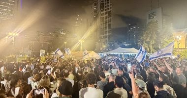 آلاف الإسرائيليين يحتشدون فى تل أبيب قبيل تنفيذ صفقة التبادل.. فيديو وصور