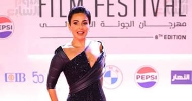 <p><strong>ميس حمدان تكشف سر ظهورها بشعر قصير في الجونة: هل له علاقة بأزمة نفسية؟</strong></p>