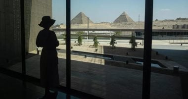 اكتشاف المتحف المصري الجديد قرب الأهرامات: كيف ستغير هذه المعلمة التاريخية وجه السياحة في مصر؟