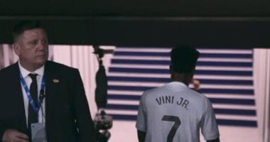 هل كان استبدال فينيسيوس جونيور في الكلاسيكو قرارًا صادمًا؟ لحظات مثيرة تغادر الملعب – شاهد الفيديو!