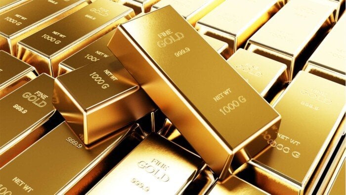 هل تكون قمة تاريخية أم تصحيح حاد؟ الذهب يختتم أسبوعًا متقلبًا بمكاسب مذهلة تصل إلى 4.8%!