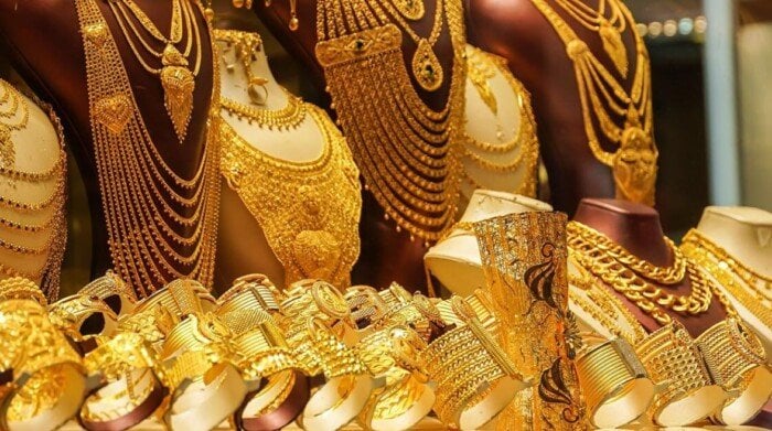بعد الهبوط المفاجئ: هل يعود سعر الذهب للارتفاع اليوم الخميس 23-10-2025؟ اكتشف الأسباب وراء هذا التحول!
