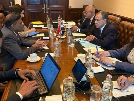لقاء مثير بين وزير الخارجية ونائب رئيس مجموعة شركات Oberoi الهندية: ما هي الأسرار التي ستكشف؟